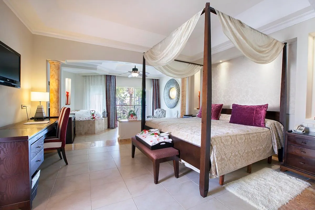 Majestic Elegance Punta Cana (Adults Only)